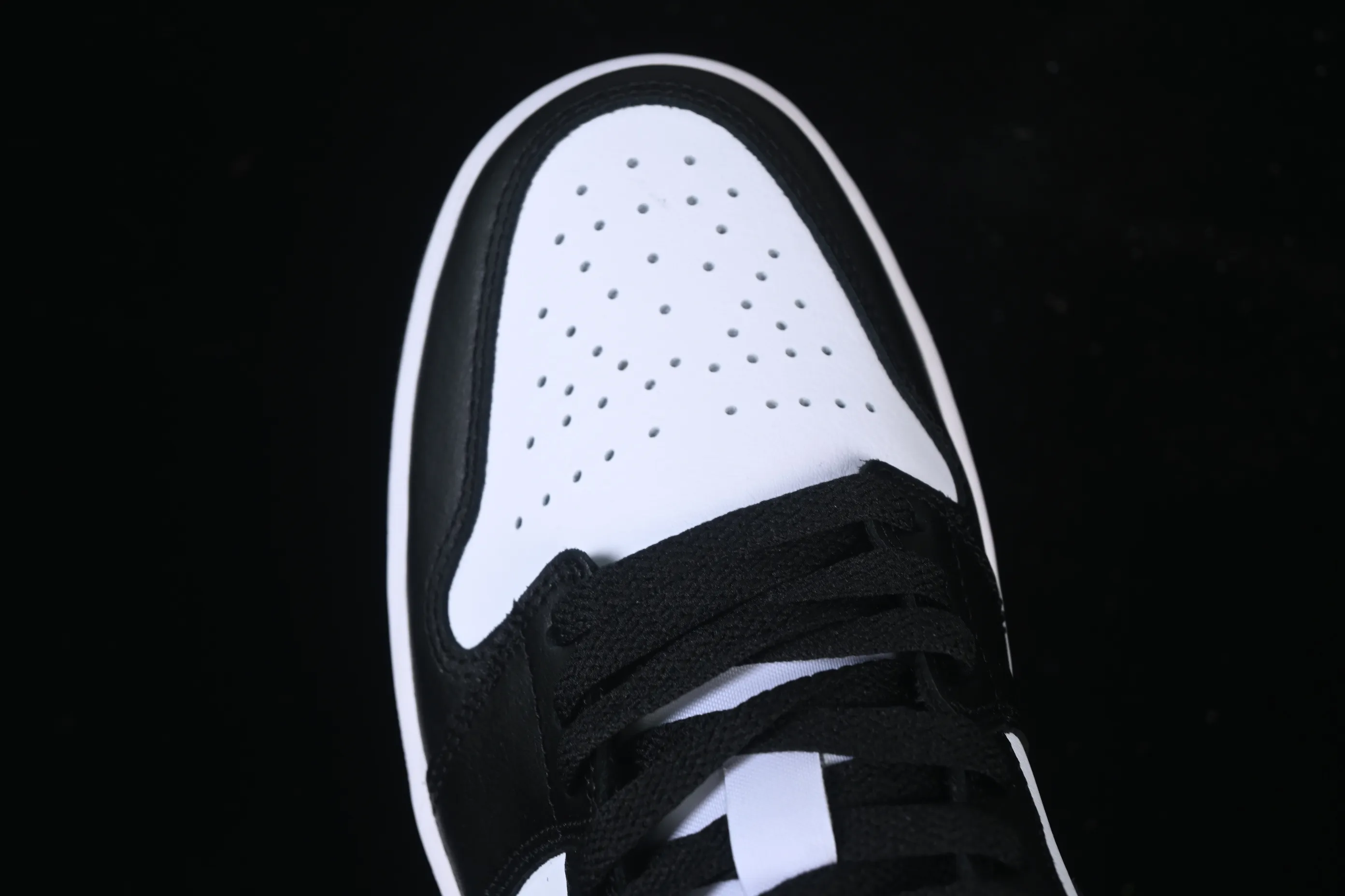 All categories Air Jordan Jordan series basketball shoes Air Jordan 1 Low G version pure original Air Jordan 1 Low AJ1 Joe 1 black color low-top cultural casual sneakers IO3393-010